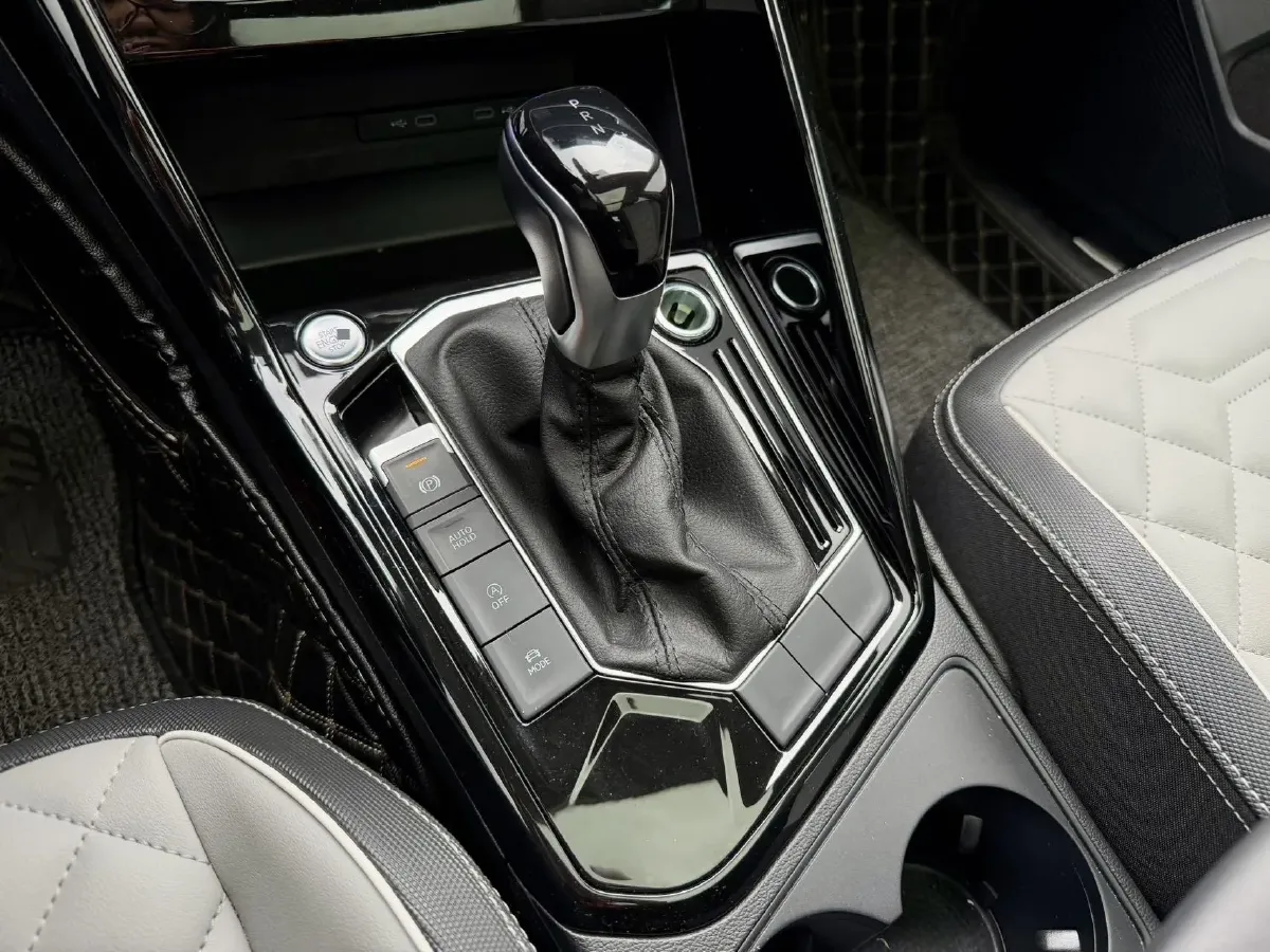 2023 Volkswagen Tayron 2.0T 186HP L4 7DCT,autocango,china used car exporter,china ev exporter,chinese used car exporter,chinese used ev exporter