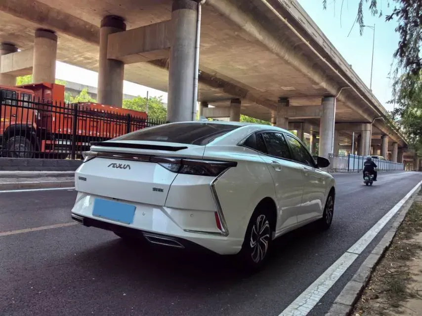 2021 DongFeng Aeolus YiXuan 1.5T 150HP L4 6DCT,autocango,china used car exporter,china ev exporter,chinese used car exporter,chinese used ev exporter