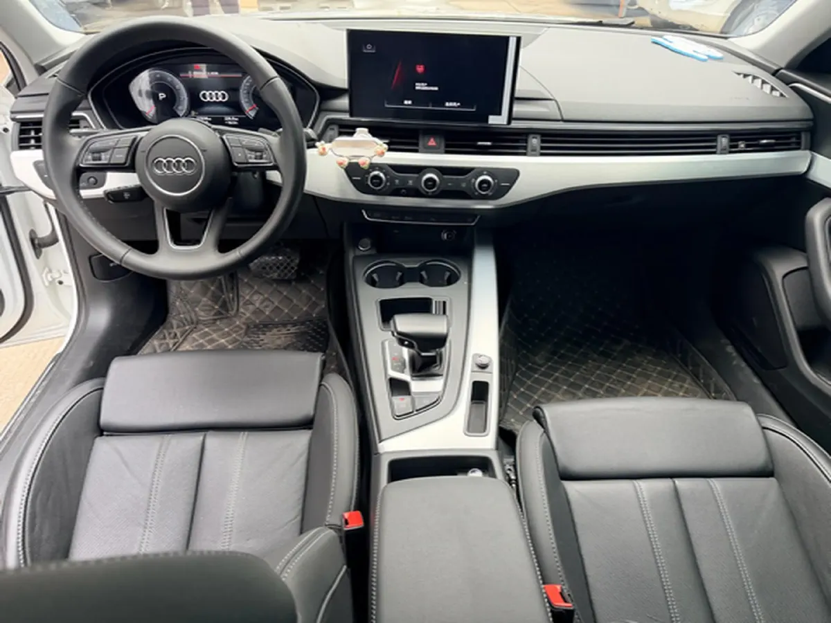 2023 Audi A4L 2.0T 190HP L4 7DCT,autocango,china used car exporter,china ev exporter,chinese used car exporter,chinese used ev exporter