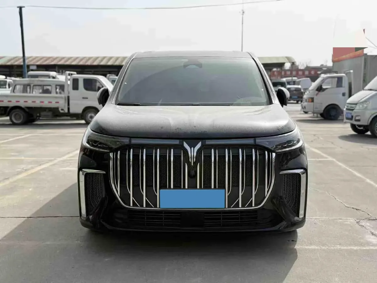2022 Voyah Dream 1.5T 136HP L4 PHEV 25.57KWH,autocango,china used car exporter,china ev exporter,chinese used car exporter,chinese used ev exporter