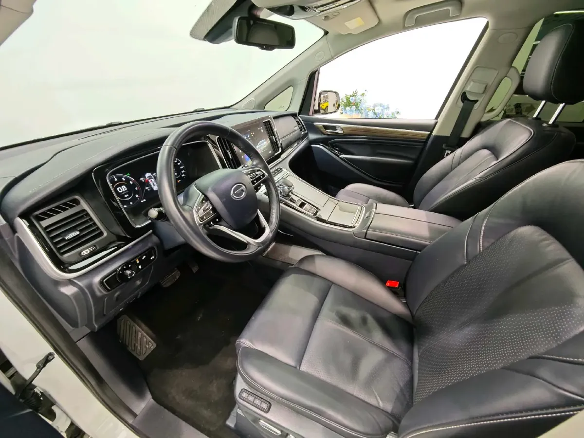 2021 GAC Trumpchi M8 2.0T 252HP L4 8AT,autocango,china used car exporter,china ev exporter,chinese used car exporter,chinese used ev exporter