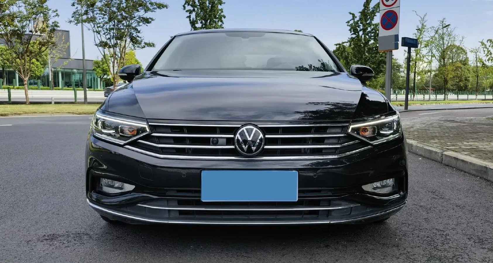 2020 Volkswagen Magotan 2.0T 186HP L4 7DCT,autocango,china used car exporter,china ev exporter,chinese used car exporter,chinese used ev exporter