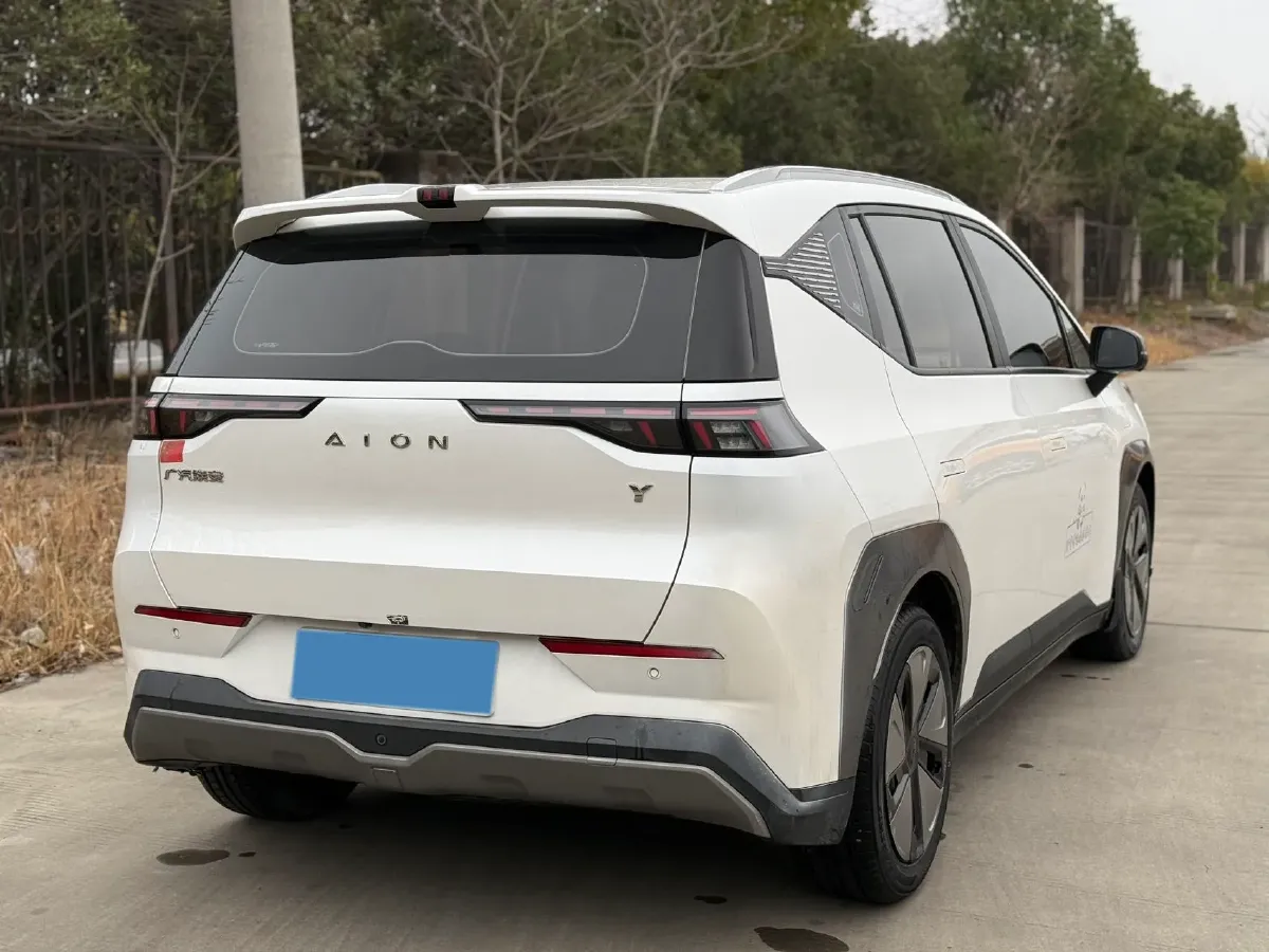 2022 Geely Okavango 1.8T 184HP L4 7DCT,autocango,china used car exporter,china ev exporter,chinese used car exporter,chinese used ev exporter