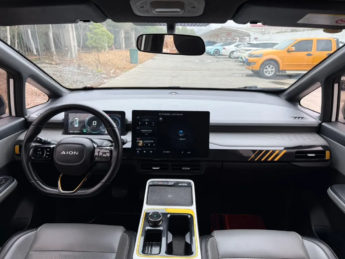 2022 Geely Okavango 1.8T 184HP L4 7DCT,autocango,china used car exporter,china ev exporter,chinese used car exporter,chinese used ev exporter