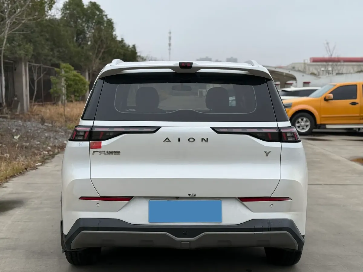 2022 Geely Okavango 1.8T 184HP L4 7DCT,autocango,china used car exporter,china ev exporter,chinese used car exporter,chinese used ev exporter