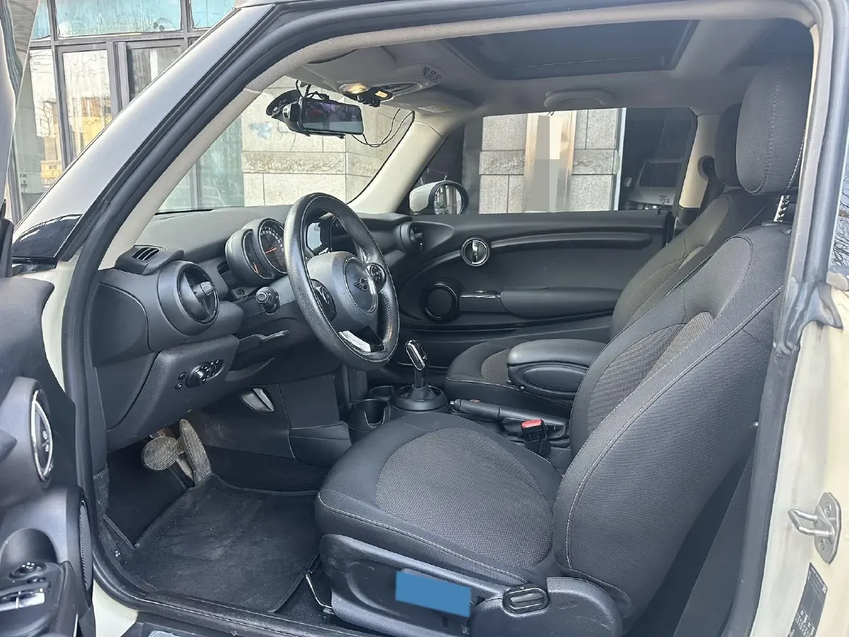 2019 MINI MINI 1.5T 102HP L3 7DCT,autocango,china used car exporter,china ev exporter,chinese used car exporter,chinese used ev exporter