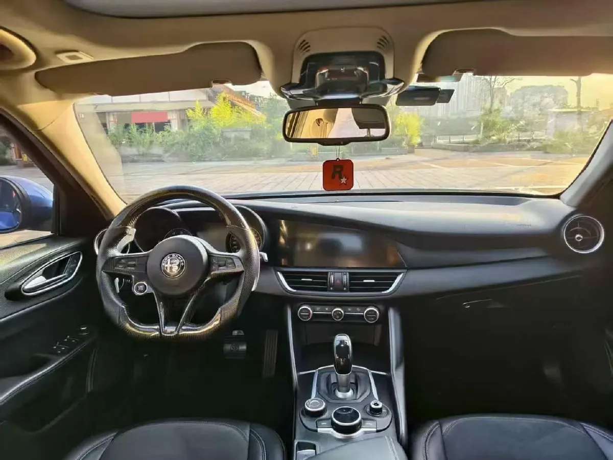 2017 Toyota Highlander 2.0T 220HP L4 6AT,autocango,china used car exporter,china ev exporter,chinese used car exporter,chinese used ev exporter