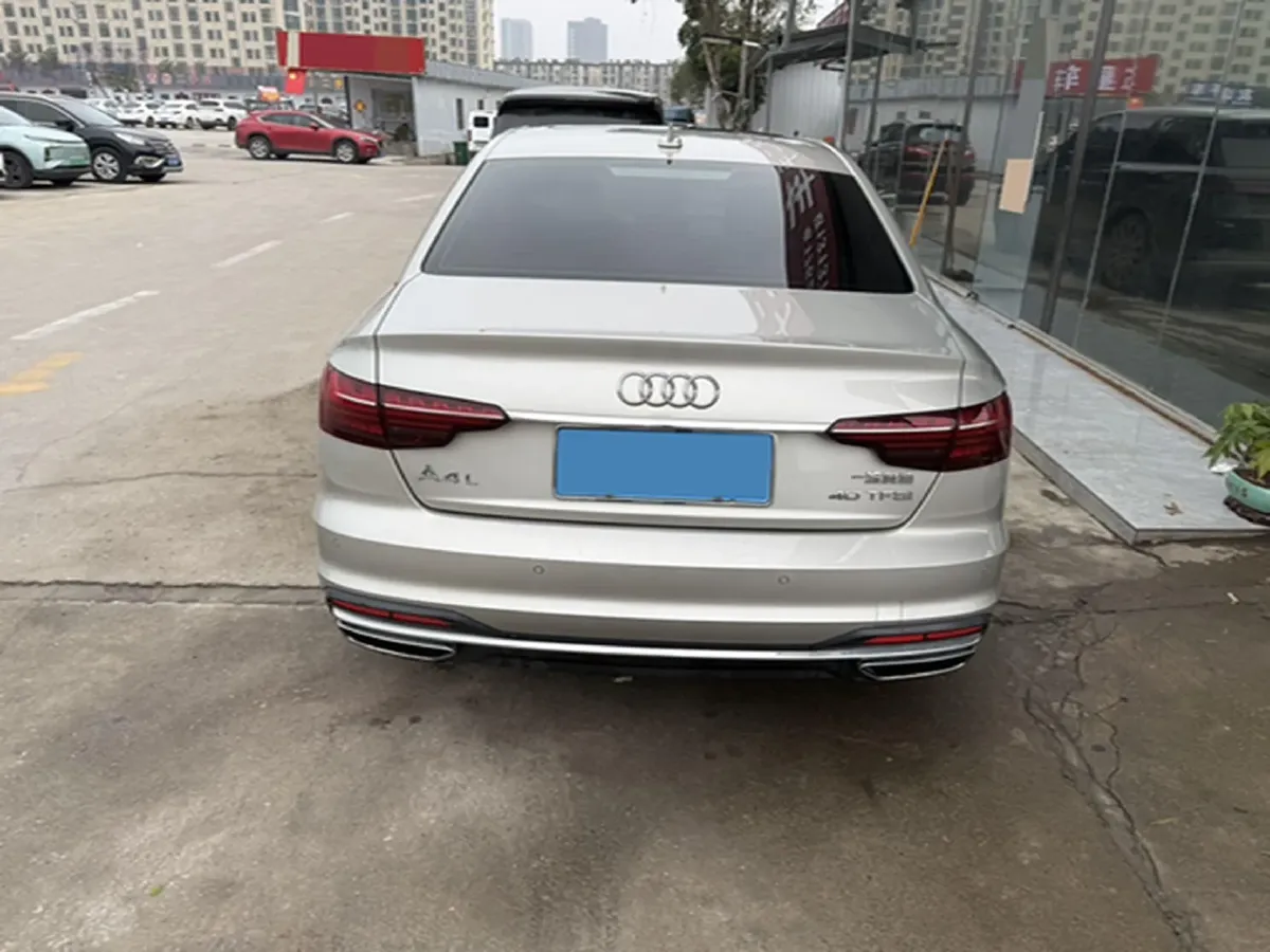 2020 Audi A4L 2.0T 190HP L4 7DCT,autocango,china used car exporter,china ev exporter,chinese used car exporter,chinese used ev exporter