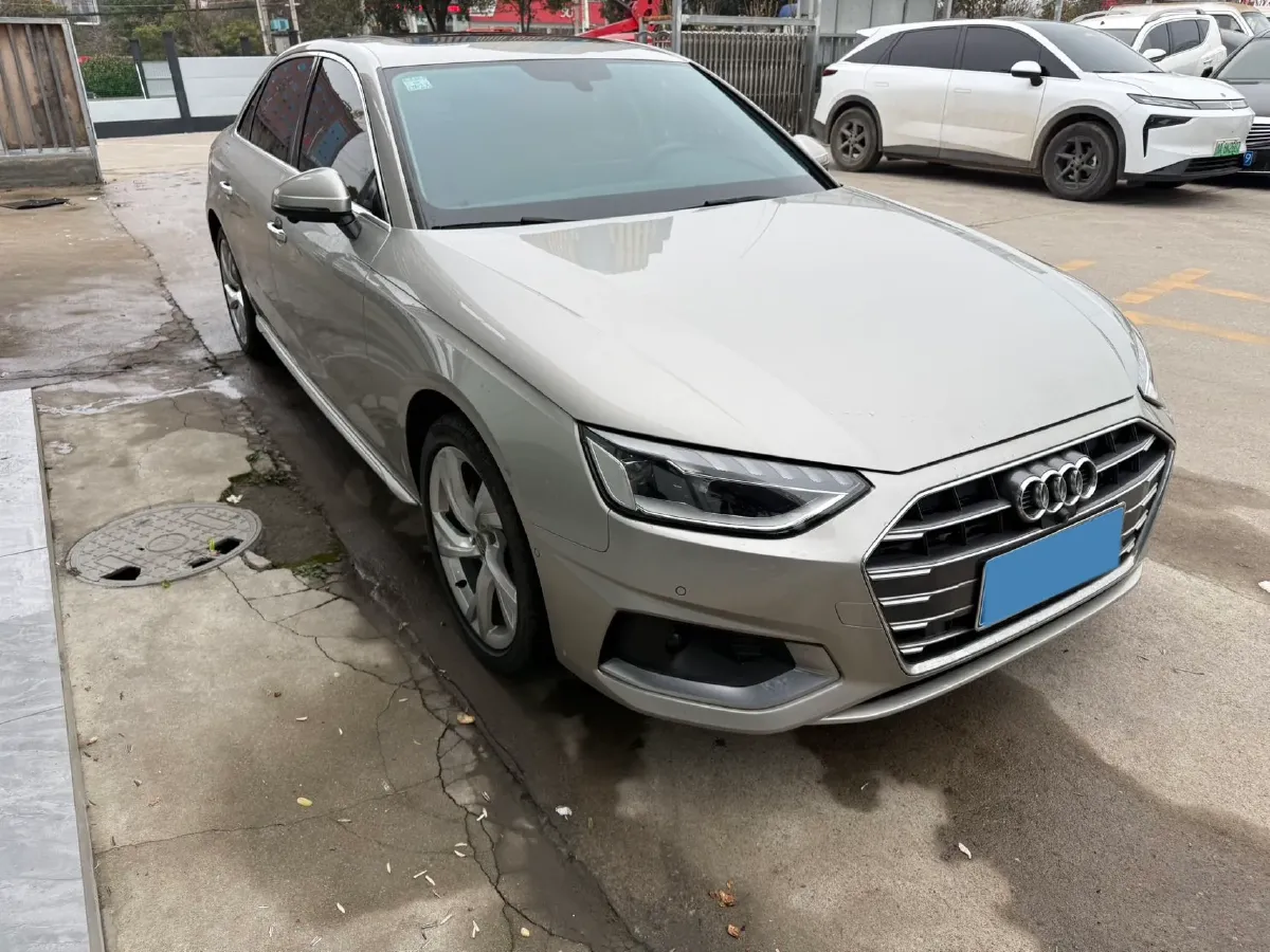 2020 Audi A4L 2.0T 190HP L4 7DCT,autocango,china used car exporter,china ev exporter,chinese used car exporter,chinese used ev exporter