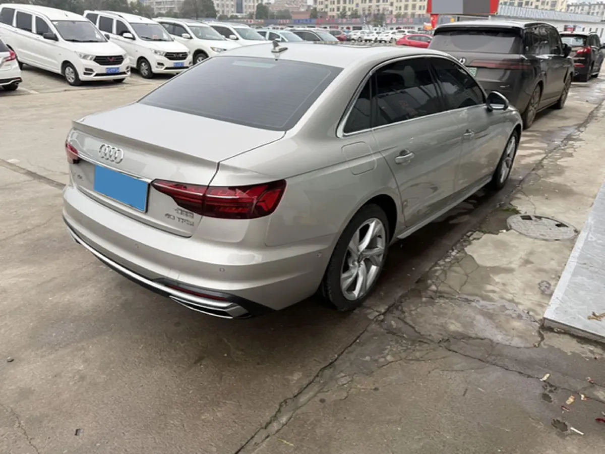 2020 Audi A4L 2.0T 190HP L4 7DCT,autocango,china used car exporter,china ev exporter,chinese used car exporter,chinese used ev exporter