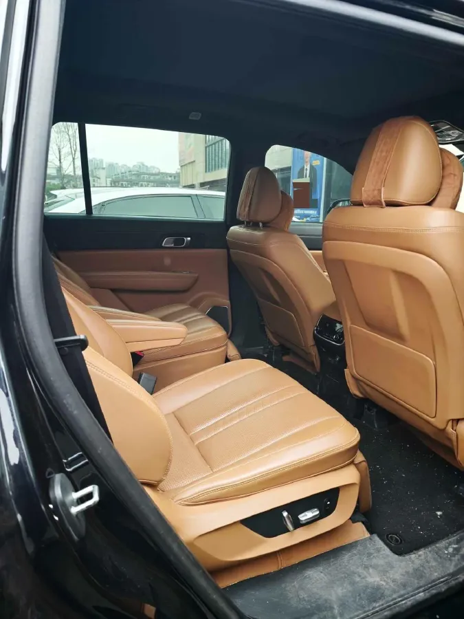 2020 Li ONE Range Extended 131HP REEV 40.5KWH,autocango,china used car exporter,china ev exporter,chinese used car exporter,chinese used ev exporter