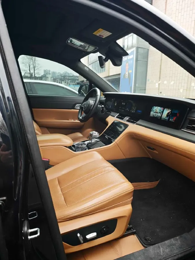 2020 Li ONE Range Extended 131HP REEV 40.5KWH,autocango,china used car exporter,china ev exporter,chinese used car exporter,chinese used ev exporter