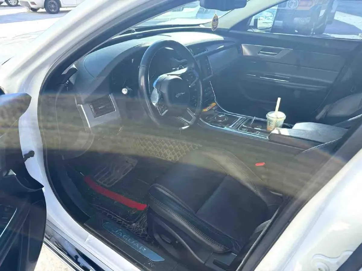 2018 Jaguar XFL 2.0T 200HP L4 8AT,autocango,china used car exporter,china ev exporter,chinese used car exporter,chinese used ev exporter