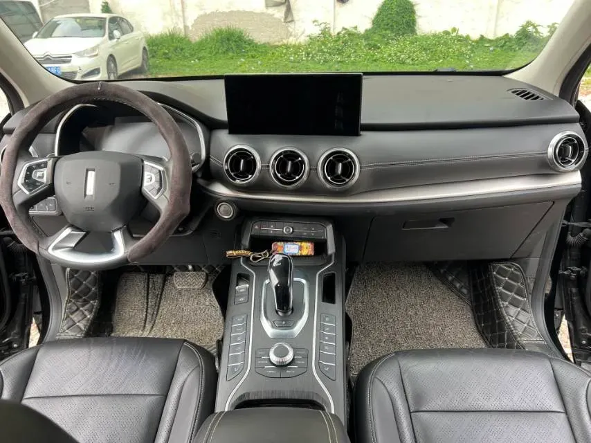 2021 WEY VV6 2.0T 227HP L4 7DCT,autocango,china used car exporter,china ev exporter,chinese used car exporter,chinese used ev exporter