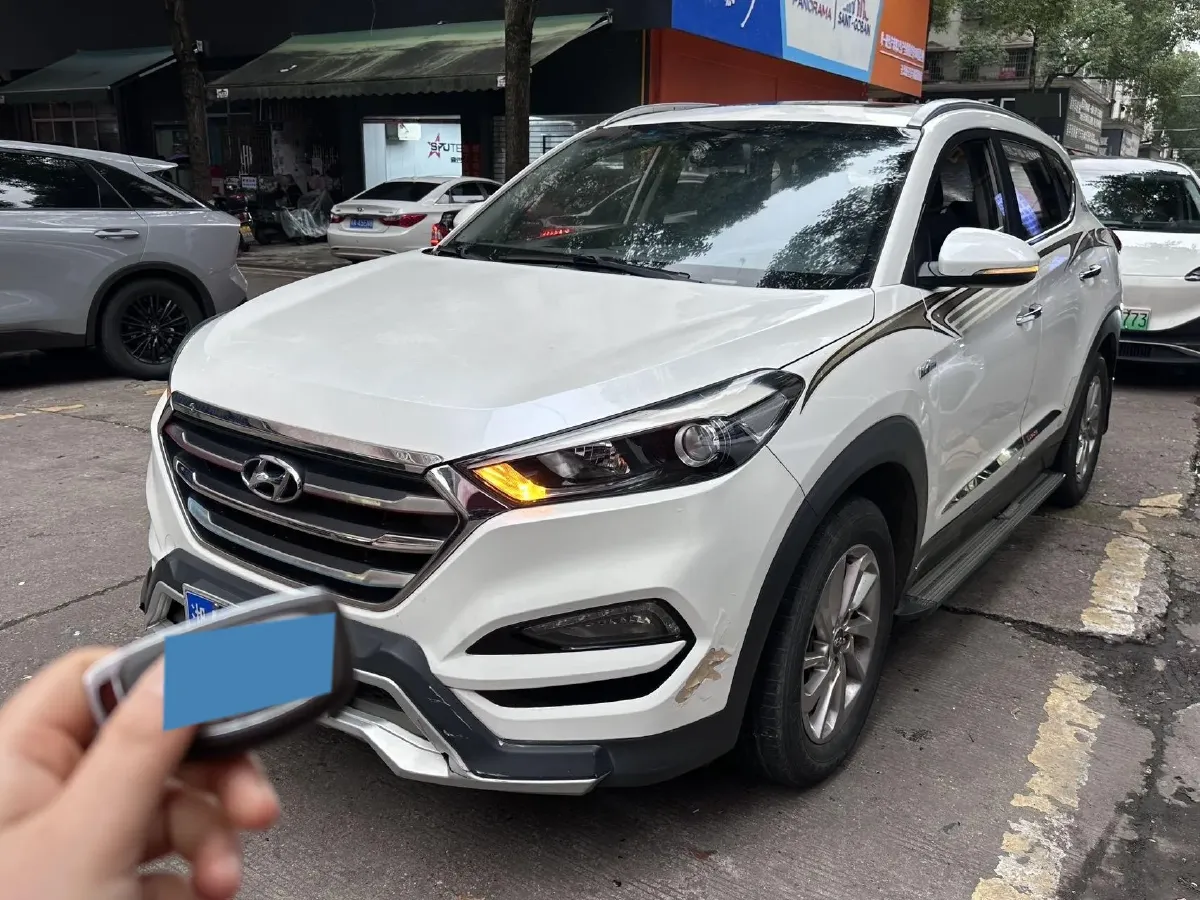 2015 Hyundai Tucson 1.6T 177HP L4 7DCT,autocango,china used car exporter,china ev exporter,chinese used car exporter,chinese used ev exporter