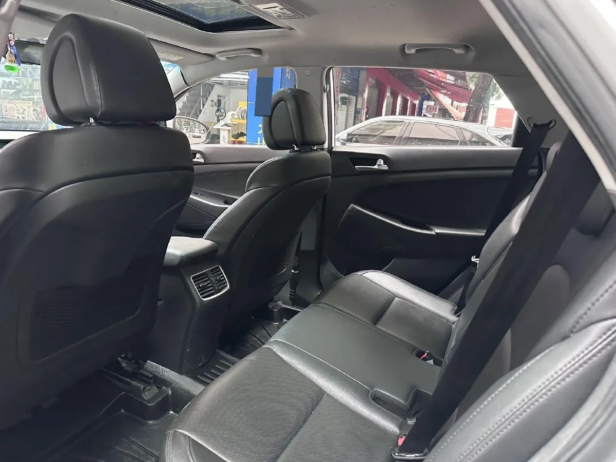 2015 Hyundai Tucson 1.6T 177HP L4 7DCT,autocango,china used car exporter,china ev exporter,chinese used car exporter,chinese used ev exporter