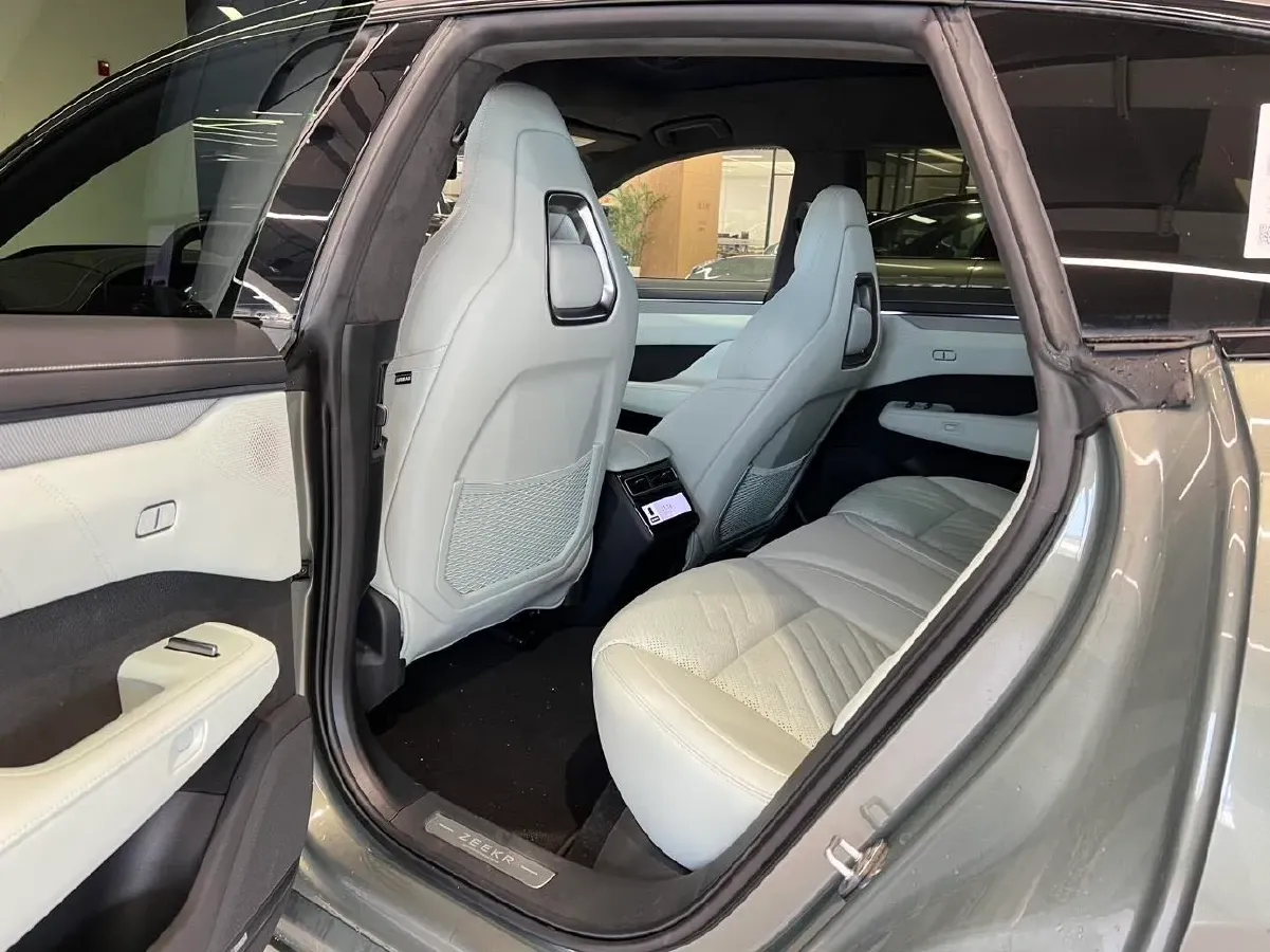 2025 Zeekr 001 BEV 100KWH,autocango,china used car exporter,china ev exporter,chinese used car exporter,chinese used ev exporter