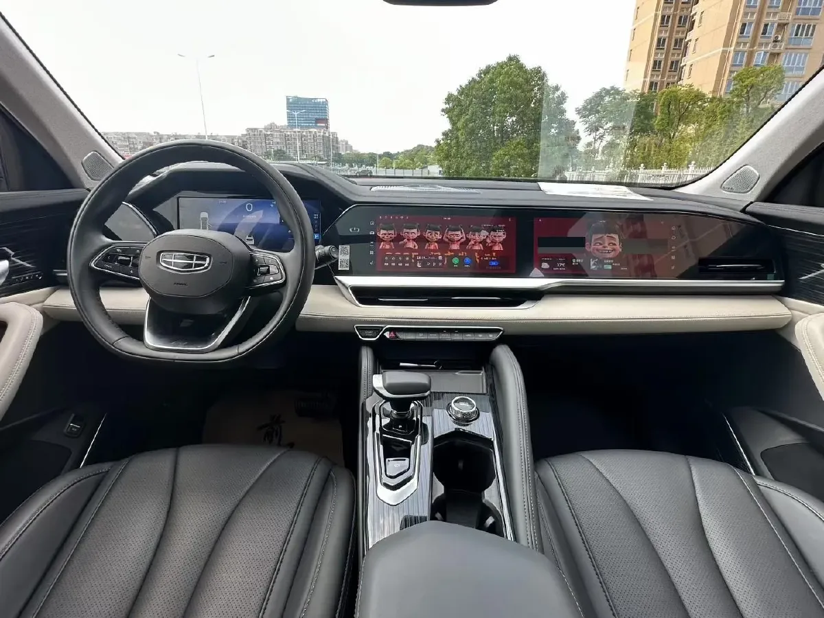 2023 Geely StarRay 2.0T 218HP L4 7DCT,autocango,china used car exporter,china ev exporter,chinese used car exporter,chinese used ev exporter