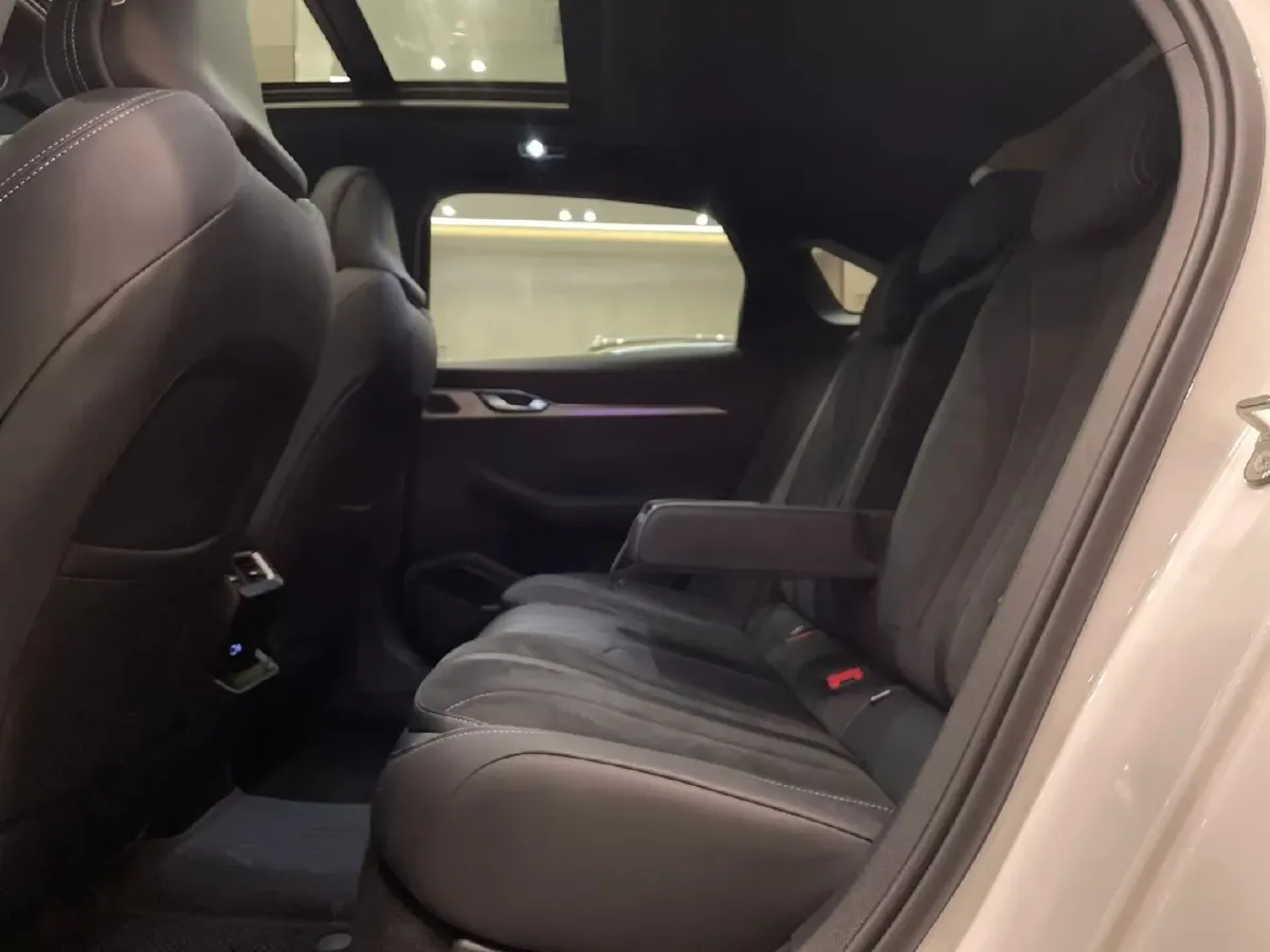 2025 Geely Preface 2.0T 238HP L4 8AT,autocango,china used car exporter,china ev exporter,chinese used car exporter,chinese used ev exporter