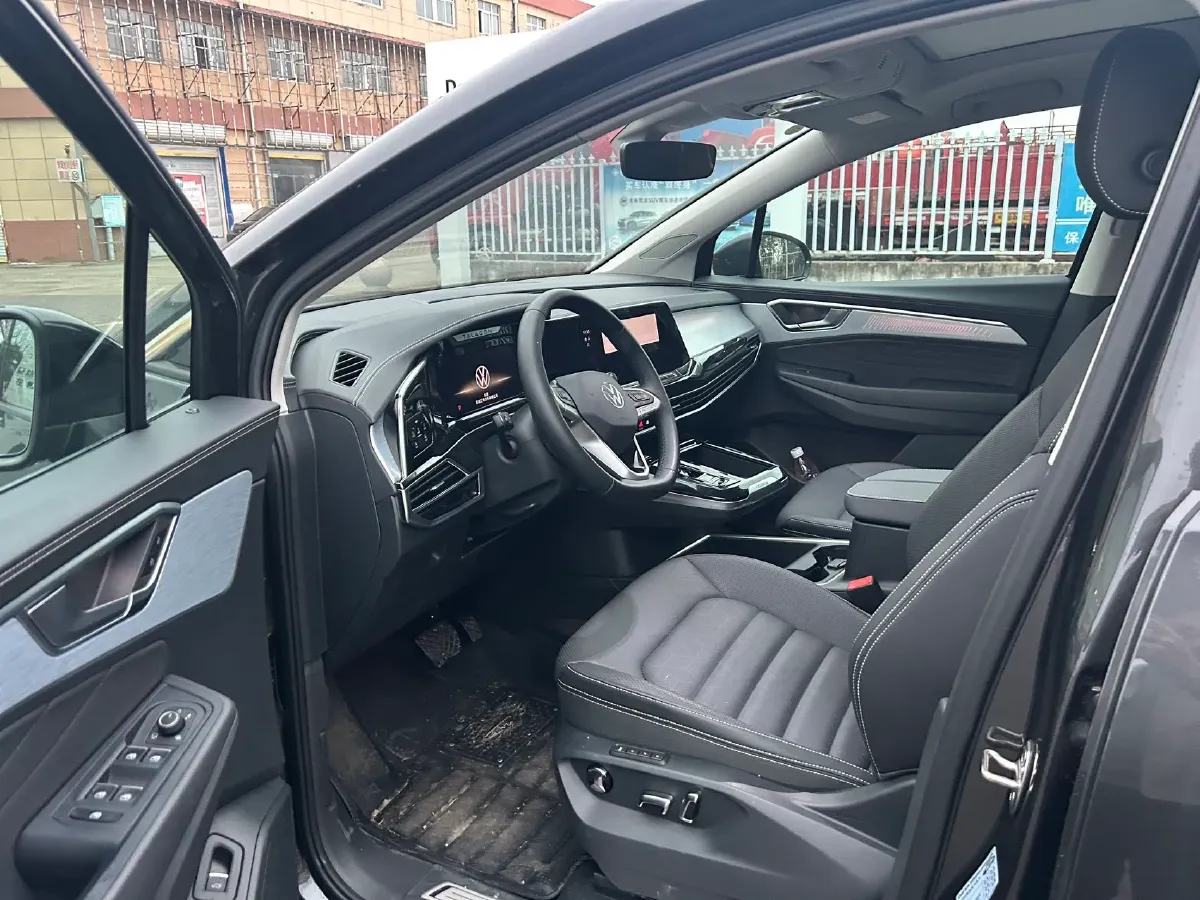 2025 Volkswagen Talagon 2.0T 220HP L4 7DCT,autocango,china used car exporter,china ev exporter,chinese used car exporter,chinese used ev exporter