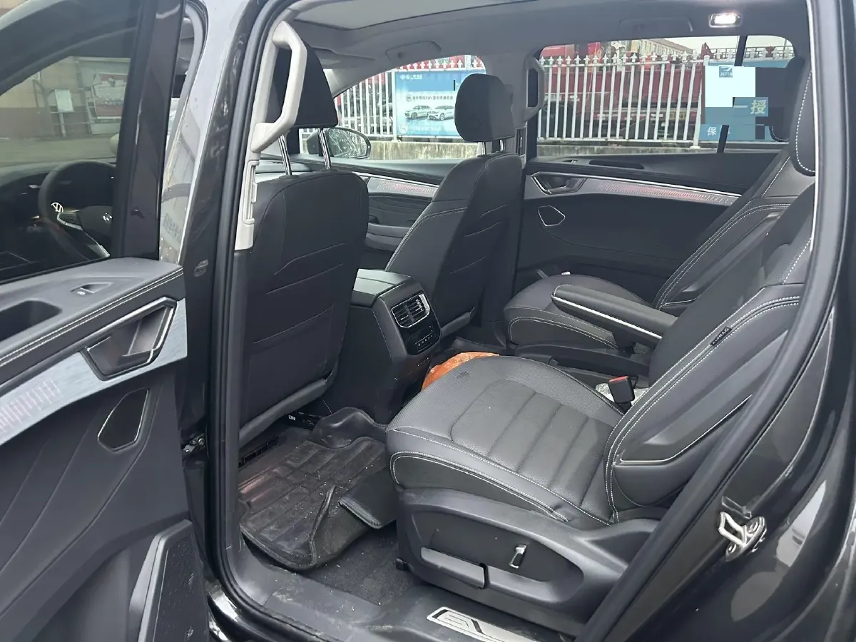 2025 Volkswagen Talagon 2.0T 220HP L4 7DCT,autocango,china used car exporter,china ev exporter,chinese used car exporter,chinese used ev exporter