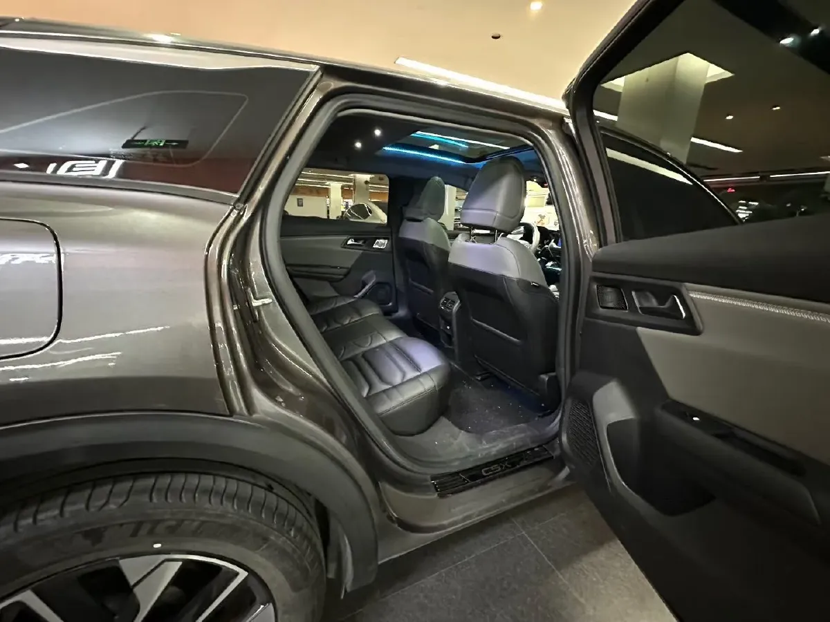 2022 Citroen C5 X 1.6T 175HP L4 8AT,autocango,china used car exporter,china ev exporter,chinese used car exporter,chinese used ev exporter