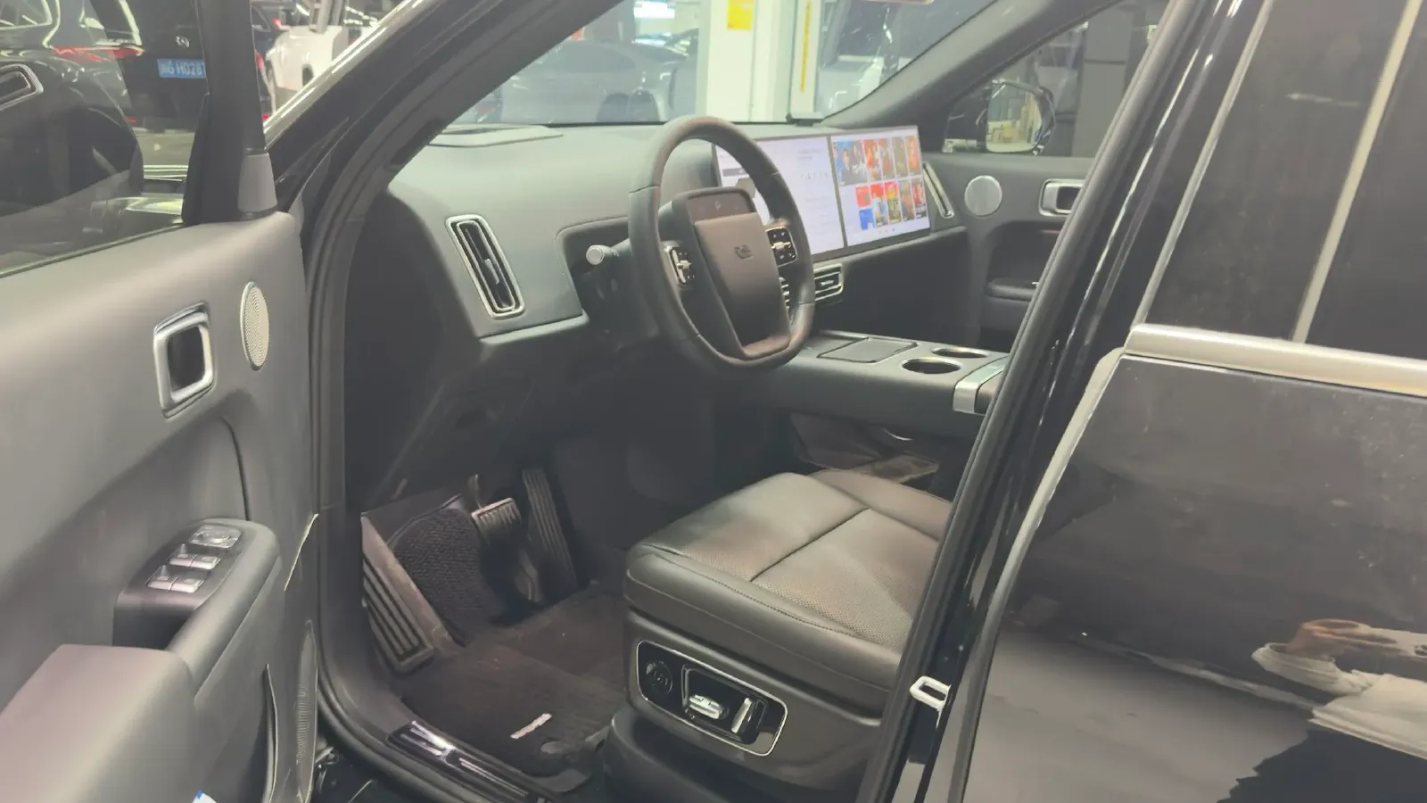 2023 Li L9 Range Extended 154HP REEV 42.6KWH,autocango,china used car exporter,china ev exporter,chinese used car exporter,chinese used ev exporter