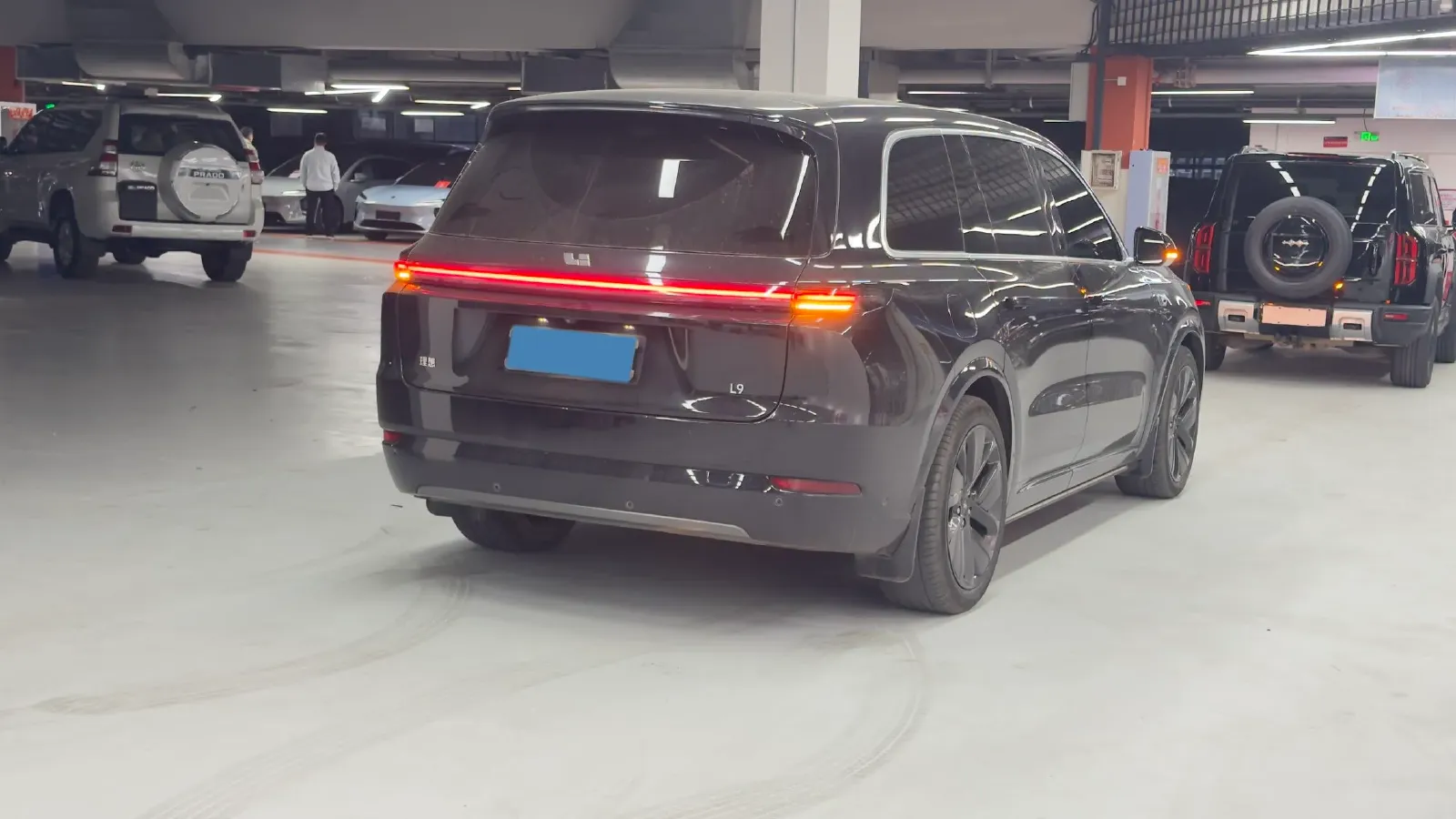 2023 Li L9 Range Extended 154HP REEV 42.6KWH,autocango,china used car exporter,china ev exporter,chinese used car exporter,chinese used ev exporter