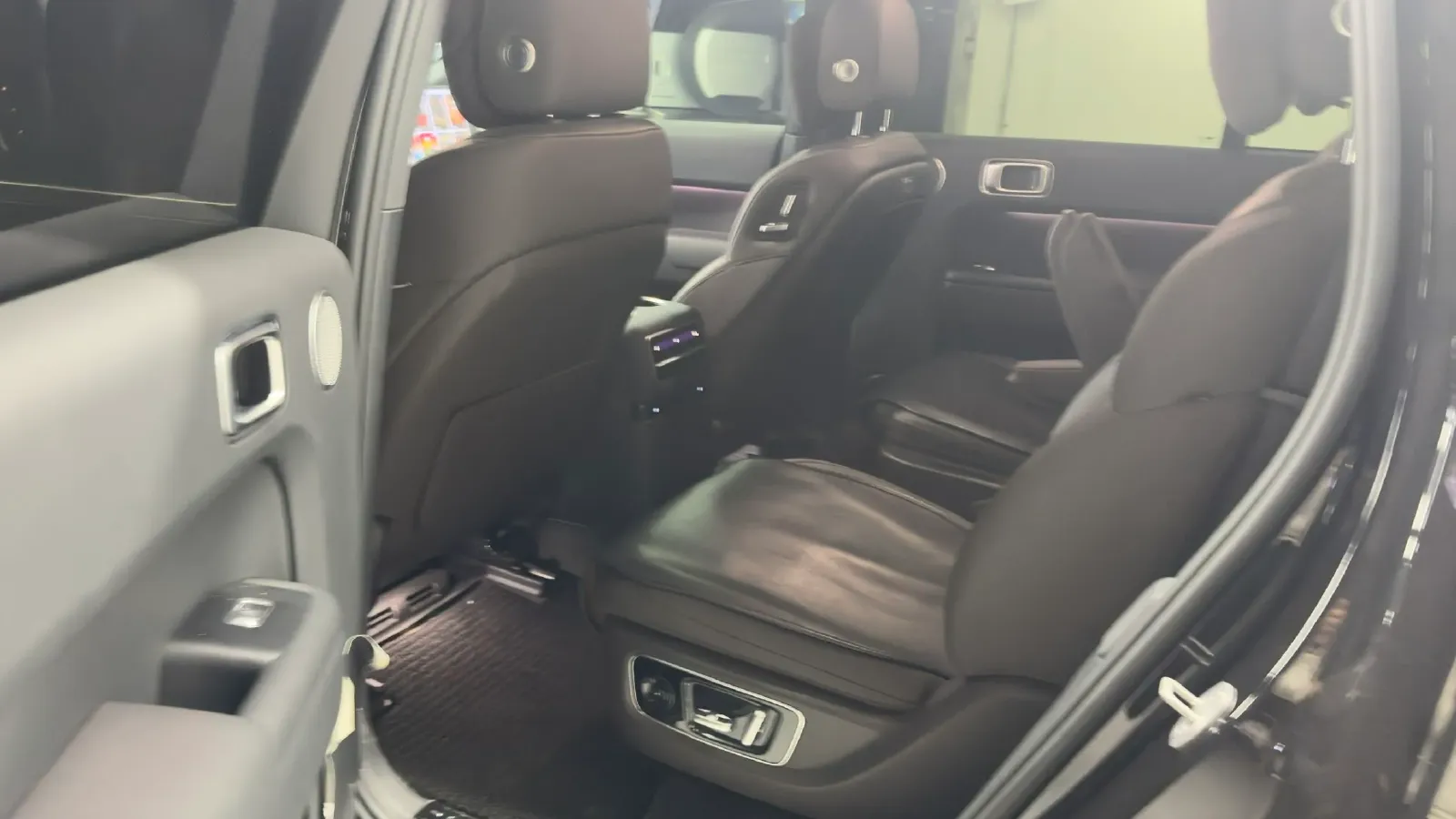 2023 Li L9 Range Extended 154HP REEV 42.6KWH,autocango,china used car exporter,china ev exporter,chinese used car exporter,chinese used ev exporter