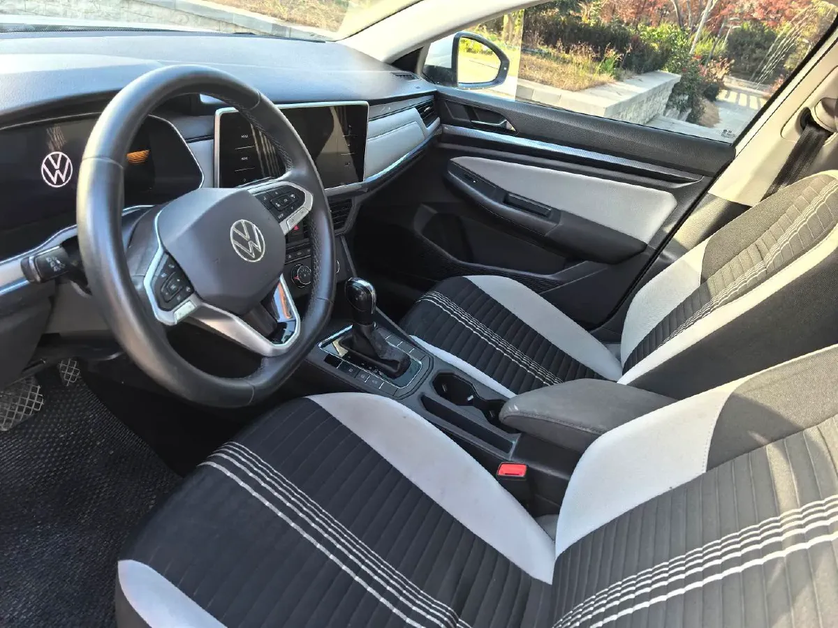 2023 Volkswagen Bora 1.2T 116HP L4 7DCT,autocango,china used car exporter,china ev exporter,chinese used car exporter,chinese used ev exporter