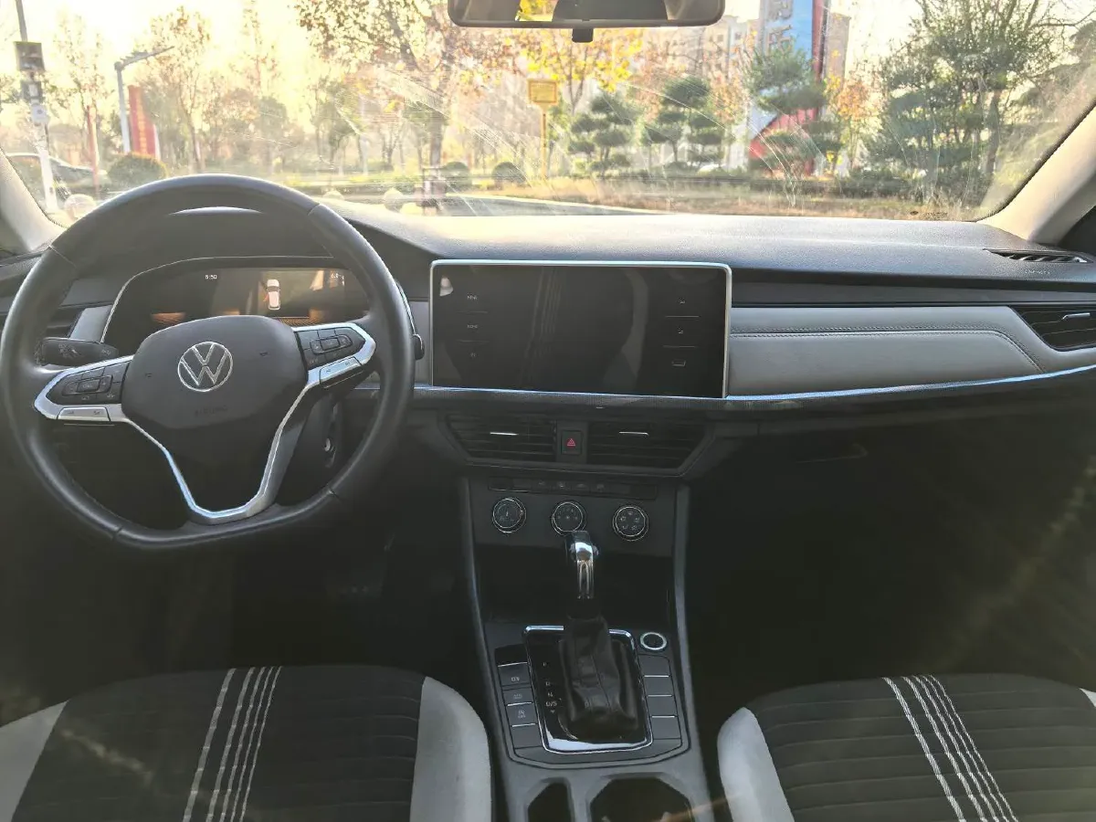2023 Volkswagen Bora 1.2T 116HP L4 7DCT,autocango,china used car exporter,china ev exporter,chinese used car exporter,chinese used ev exporter