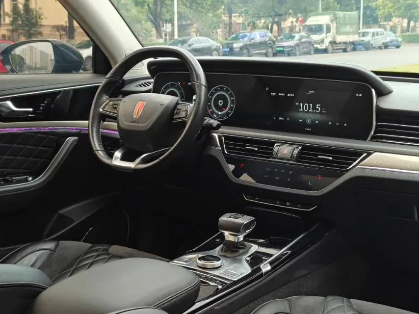 2022 HongQi HS5 2.0T 224HP L4 6AT,autocango,china used car exporter,china ev exporter,chinese used car exporter,chinese used ev exporter