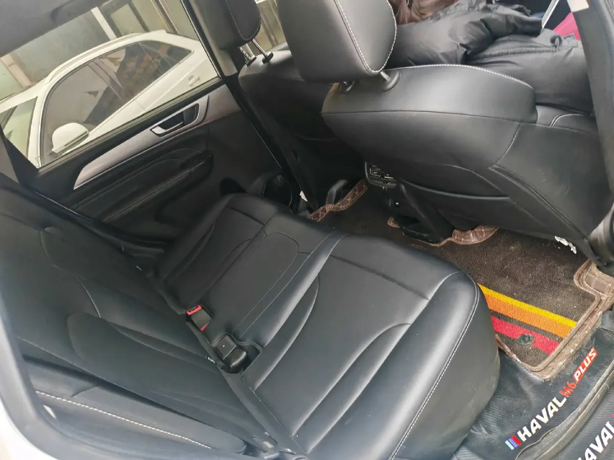 2021 Haval M6 1.5T 150HP L4 7DCT,autocango,china used car exporter,china ev exporter,chinese used car exporter,chinese used ev exporter