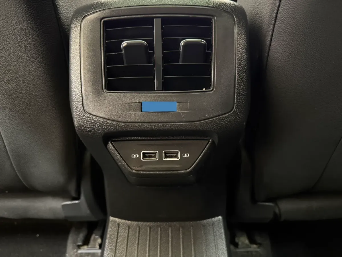 2022 Volkswagen T-Roc 1.4T 150HP L4 7DCT,autocango,china used car exporter,china ev exporter,chinese used car exporter,chinese used ev exporter