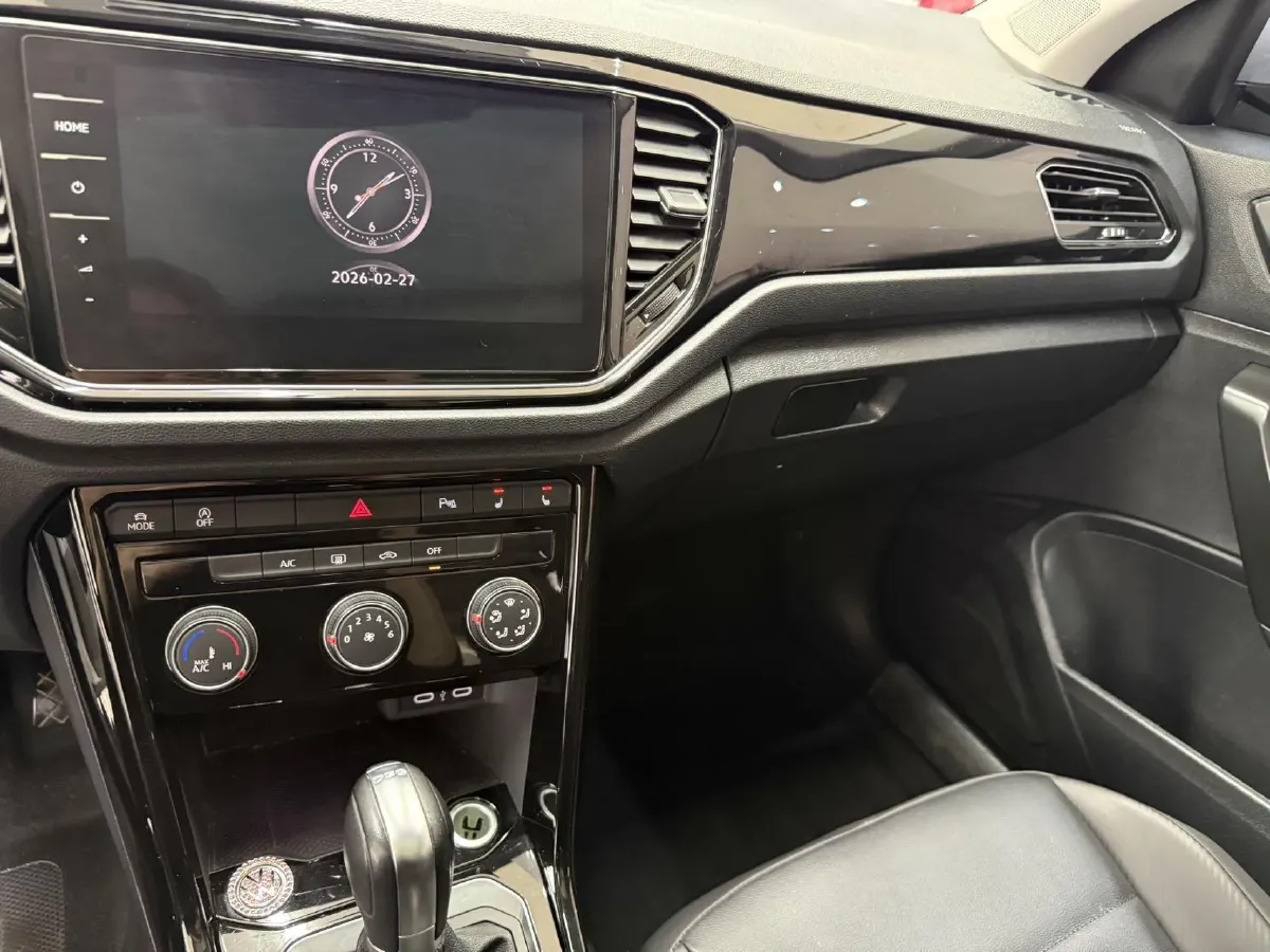 2022 Volkswagen T-Roc 1.4T 150HP L4 7DCT,autocango,china used car exporter,china ev exporter,chinese used car exporter,chinese used ev exporter