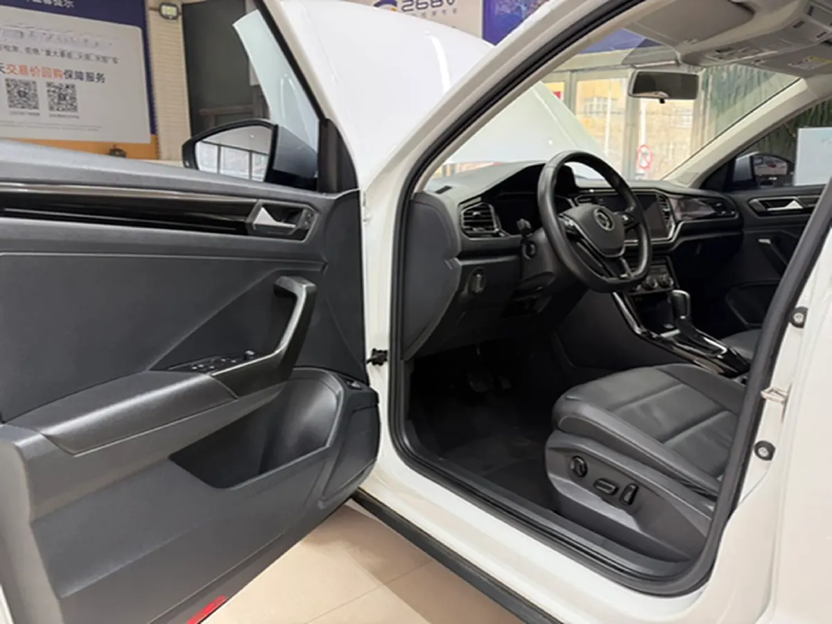 2022 Volkswagen T-Roc 1.4T 150HP L4 7DCT,autocango,china used car exporter,china ev exporter,chinese used car exporter,chinese used ev exporter