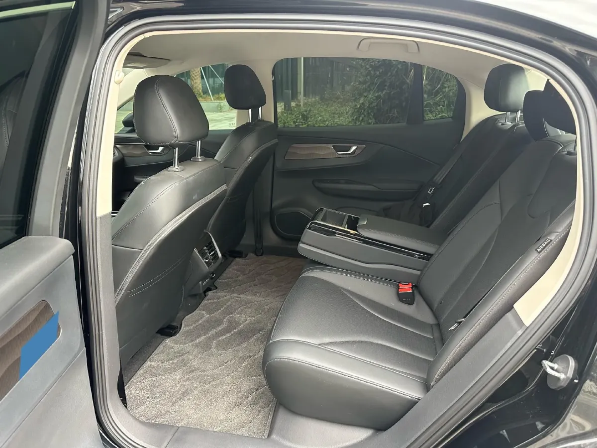 2023 HongQi E-QM5 BEV 54KWH,autocango,china used car exporter,china ev exporter,chinese used car exporter,chinese used ev exporter