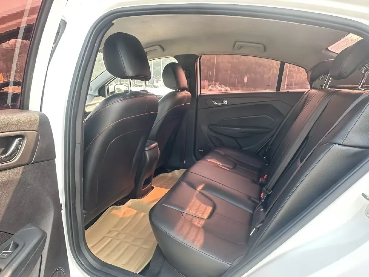 2017 Chery Arrizo 5 1.5L 116HP L4 CVT,autocango,china used car exporter,china ev exporter,chinese used car exporter,chinese used ev exporter