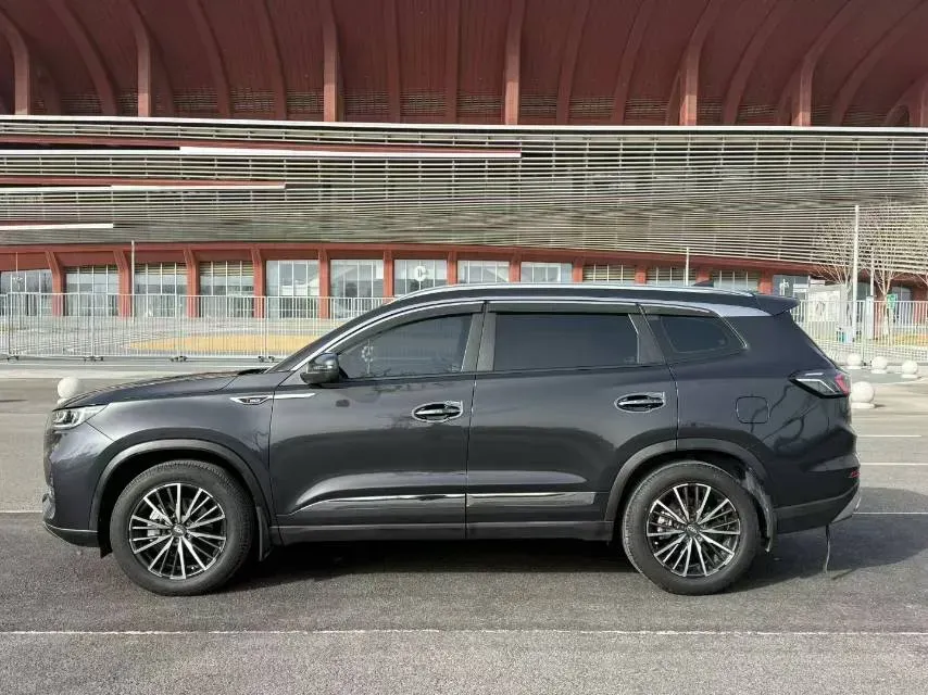 2022 Chery Tiggo 8 Plus 1.6T 197HP L4 7DCT,autocango,china used car exporter,china ev exporter,chinese used car exporter,chinese used ev exporter