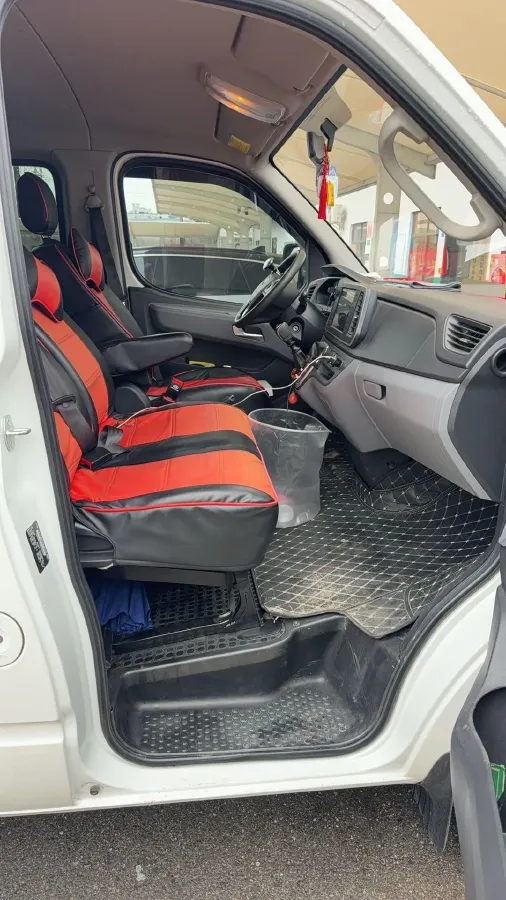 2021 MAXUS XinTu V80 2.0T 139HP L4 6MT,autocango,china used car exporter,china ev exporter,chinese used car exporter,chinese used ev exporter