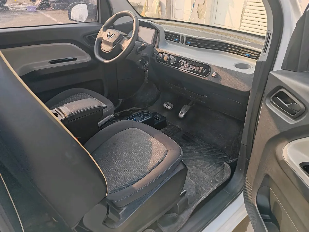 2020 WuLing HongGuang MINI EV BEV 9.3KWH,autocango,china used car exporter,china ev exporter,chinese used car exporter,chinese used ev exporter