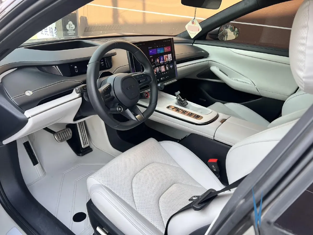 2024 MI SU7 BEV 101KWH,autocango,china used car exporter,china ev exporter,chinese used car exporter,chinese used ev exporter