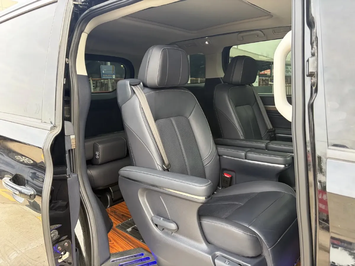 2023 GAC Trumpchi M8 2.0T 252HP L4 8AT,autocango,china used car exporter,china ev exporter,chinese used car exporter,chinese used ev exporter