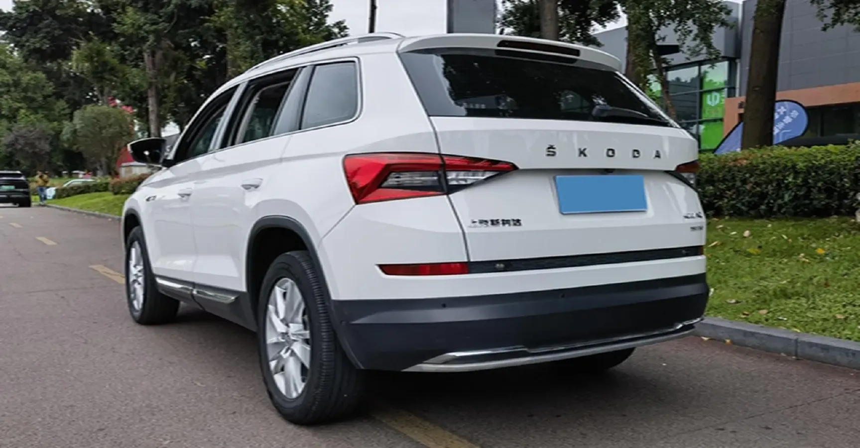 2021 Skoda Kodiak 2.0T 186HP L4 7DCT,autocango,china used car exporter,china ev exporter,chinese used car exporter,chinese used ev exporter