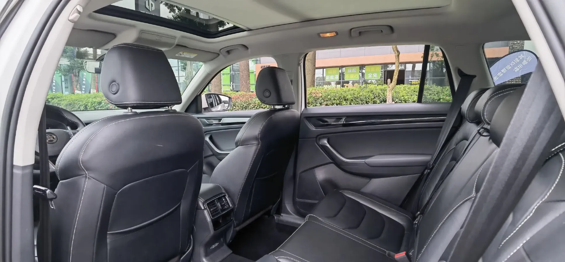 2021 Skoda Kodiak 2.0T 186HP L4 7DCT,autocango,china used car exporter,china ev exporter,chinese used car exporter,chinese used ev exporter