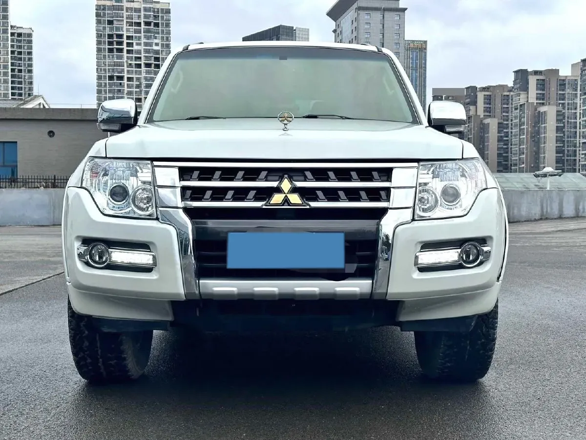 2018 Mitsubishi Pajero 3.0L 174HP V6 5AT,autocango,china used car exporter,china ev exporter,chinese used car exporter,chinese used ev exporter