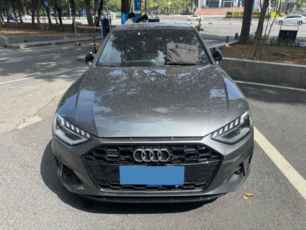 2023 Audi A4L 2.0T 190HP L4 7DCT,autocango,china used car exporter,china ev exporter,chinese used car exporter,chinese used ev exporter