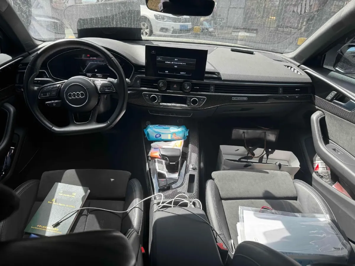 2023 Audi A4L 2.0T 190HP L4 7DCT,autocango,china used car exporter,china ev exporter,chinese used car exporter,chinese used ev exporter