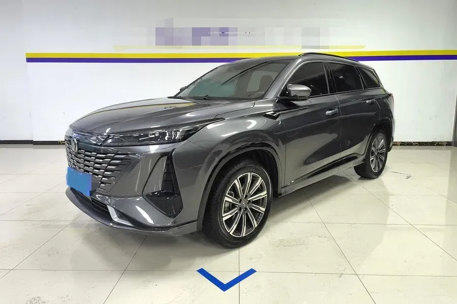 2023 ChangAn CS75 Plus 2.0T 233HP L4 8AT,autocango,china used car exporter,china ev exporter,chinese used car exporter,chinese used ev exporter