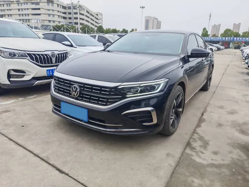 2024 Volkswagen Passat 2.0T 220HP L4 7DCT,autocango,china used car exporter,china ev exporter,chinese used car exporter,chinese used ev exporter